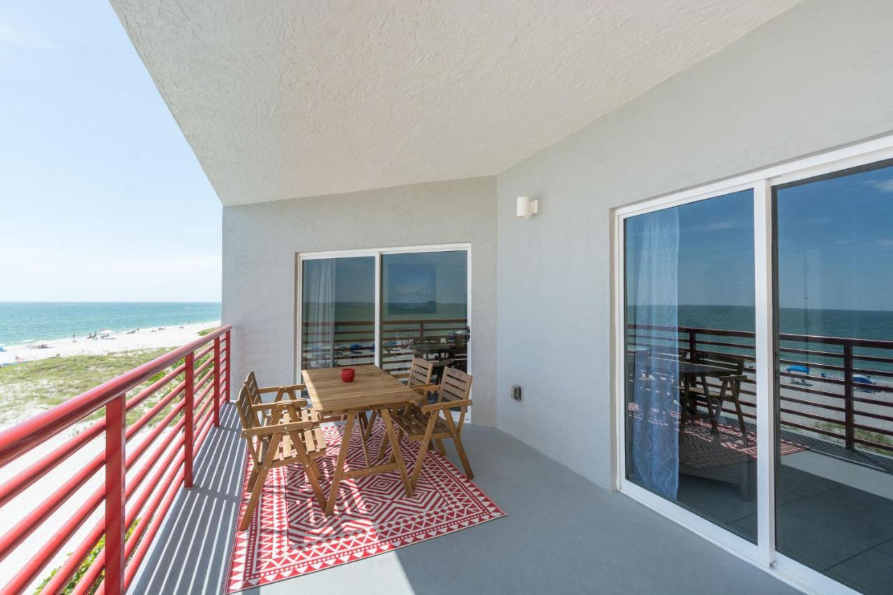 301 Crimson Condos St. Pete Beach Extérieur photo